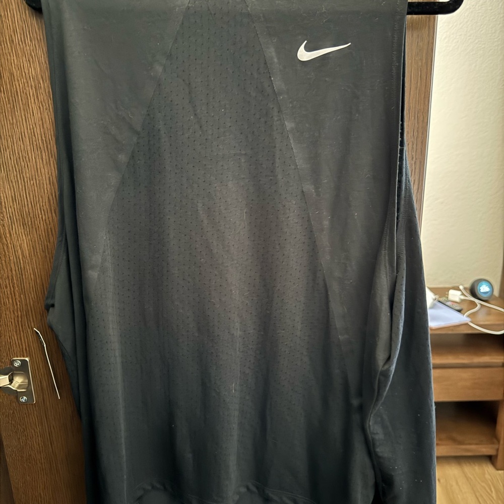 Nike breathe Black Tank NWT